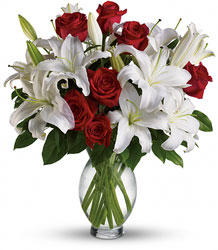 Timeless Romance - Long Stemmed Roses from Schultz Florists, flower delivery in Chicago